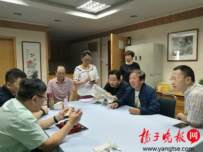 藝術品交流、鑒定現(xiàn)場。主辦方供圖