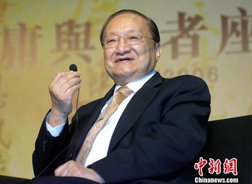 資料圖片：香港著名作家查良鏞(金庸)。中新社記者 王麗南 攝