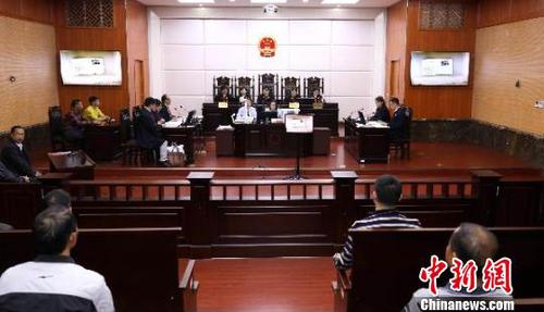 福建省三明市中級人民法院二次庭審現(xiàn)場?！蚊?攝