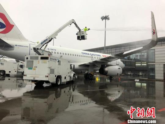 受降雪影響長三角部分鐵路列車停運(yùn)部分航班取消