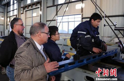 資料圖：大裝備制造業(yè)工廠。<a target='_blank' href='http://www.chinanews.com/'>中新社</a>記者 任海霞 攝(圖文無關(guān))