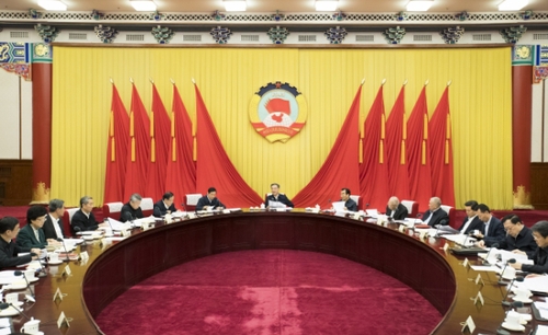 2月26日，政協(xié)第十三屆全國(guó)委員會(huì)第十六次主席會(huì)議在北京舉行。中共中央政治局常委、全國(guó)政協(xié)主席汪洋主持會(huì)議并講話。