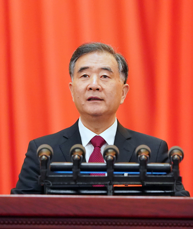 2019年3月3日下午3時(shí)，全國政協(xié)十三屆二次會議在人民大會堂開幕，全國政協(xié)主席汪洋代表政協(xié)第十三屆全國委員會常務(wù)委員會作工作報(bào)告。   本報(bào)記者 賈寧攝10