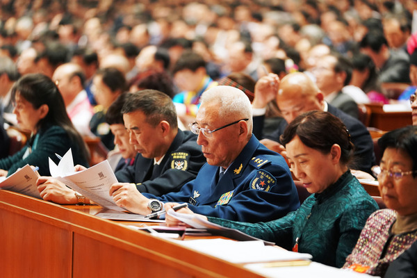 2019年3月3日下午3時(shí)，全國政協(xié)十三屆二次會議在人民大會堂開幕。   本報(bào)記者 賈寧攝