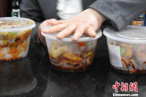 包裝外賣(mài)。受訪者供圖