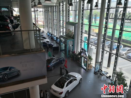 圖為涉事奔馳4S店。　黨田野 攝