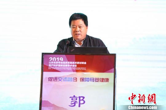 山東省護(hù)理學(xué)會(huì)秘書長(zhǎng)郭明興介紹相關(guān)情況?！O婷婷 攝