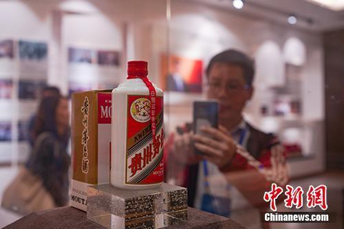 資料圖：茅臺(tái)酒廠的紀(jì)念酒。<a target='_blank' href='http://www.chinanews.com/'>中新社</a>記者 賀俊怡 攝