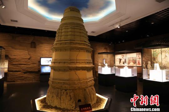 西夏博物館中還原的西夏文物?！±钆迳?攝
