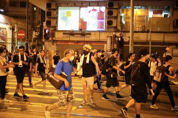 環(huán)時: 強大的國家機器為何治不了一小撮香港暴徒？