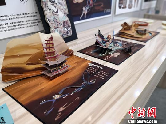 圖為集中展示此次大賽的獲獎(jiǎng)作品?！《∷?攝