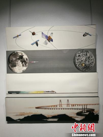 隨著時代發(fā)展，傳統(tǒng)的刺繡也與時俱進(jìn)地以一些熱點題材作為創(chuàng)作主題?！＄娚?攝