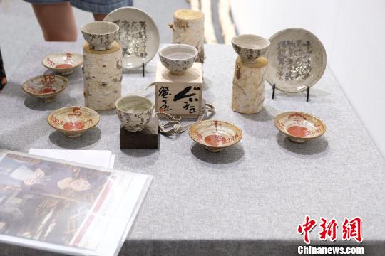 第二十三屆上海藝術(shù)博覽會?！∠目↓?攝