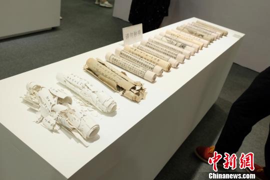 陶制經(jīng)卷?！∠目↓?攝