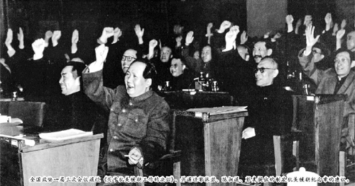 全國政協(xié)一屆三次會議通過《關(guān)于抗美援朝工作的決議》，并通過郭沫若、陳叔通、彭真提出的制發(fā)抗美援朝紀(jì)念章的建議。