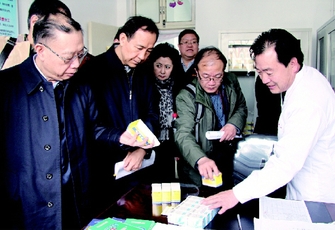 牢記民生為本 傾情為民建言——十二屆全國政協(xié)情牽社稷、履職為民綜述（下）