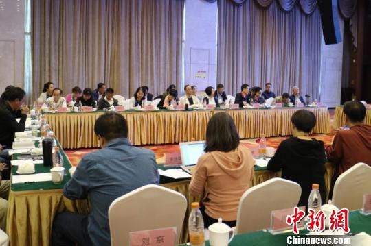 會議現(xiàn)場。　石羽佳 攝