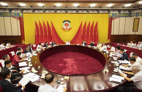 9月25日，全國政協(xié)第二十七次主席會議在北京舉行，中共中央政治局常委、全國政協(xié)主席汪洋主持會議并講話。