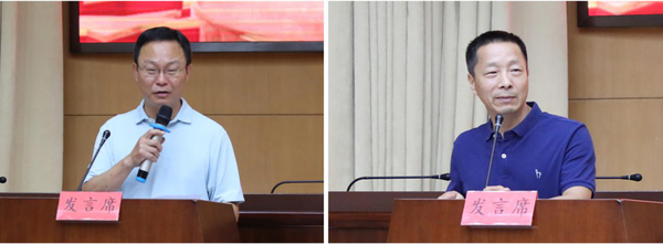 民盟中央宣傳委員會(huì)主任、民盟北京市朝陽區(qū)委主委張鴻聲（左）主持發(fā)布會(huì)。民盟朝陽區(qū)委副主委闞存一（右）發(fā)言。民朝 攝影