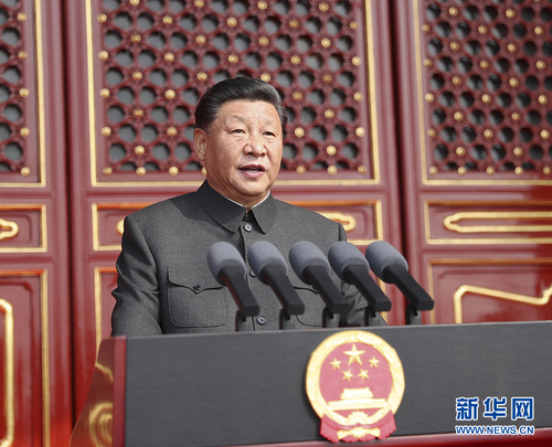 10月1日上午，慶祝中華人民共和國成立70周年大會在北京天安門廣場隆重舉行。中共中央總書記、國家主席、中央軍委主席習近平發(fā)表重要講話。 新華社記者 鞠鵬 攝