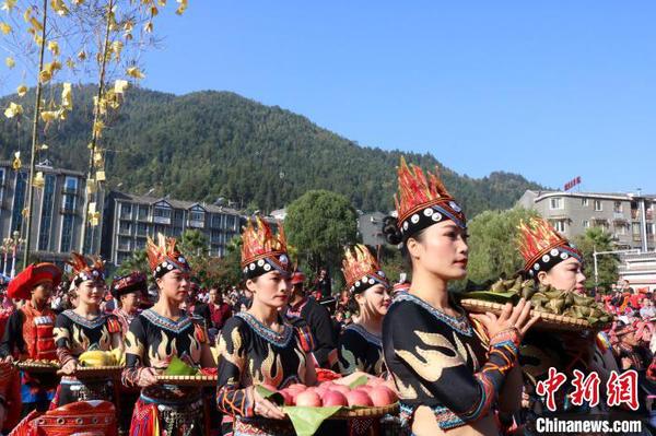 圖為祭祀盤王儀式現(xiàn)場。　陳秋霞 攝