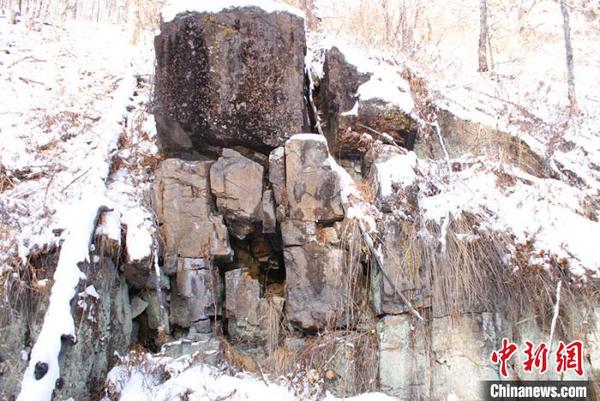 “中國(guó)最冷小鎮(zhèn)”呼中發(fā)現(xiàn)距今約7000年巖畫。　王平 攝