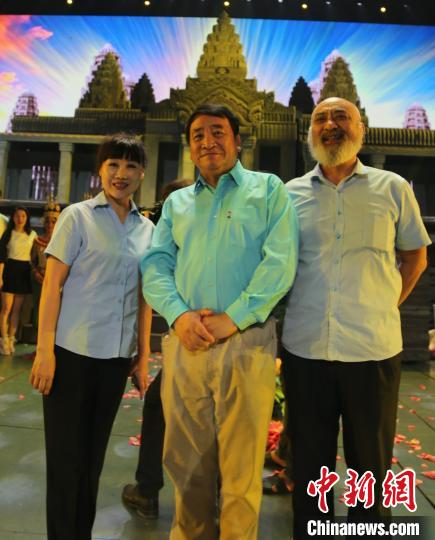 姜昆稱贊暹?！秴歉缤醭啡谌胫屑砦幕? style=
