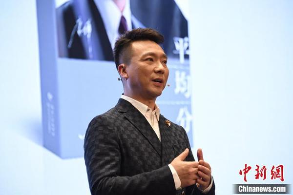 “新晉網(wǎng)紅”康輝出書：這樣的網(wǎng)紅我愿去做，而且一定會做好