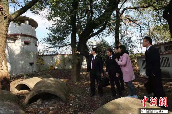 檢察機(jī)關(guān)實(shí)地調(diào)研勘察。杭鐵檢 供圖