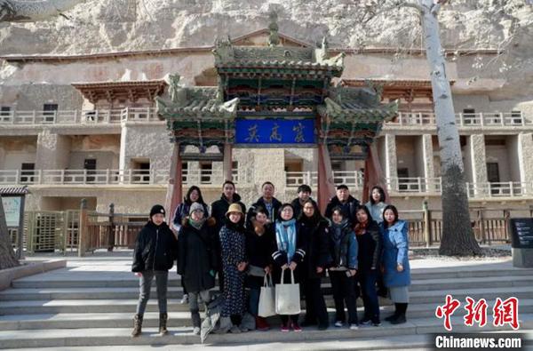 圖為敦煌文化的愛好者靜享為期五天的研學(xué)之旅。敦煌研究院供圖