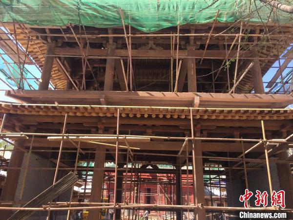 唐朝名相狄仁杰以兩任宰相、斷案如神、匡復(fù)李唐等功績名傳后世?！「呷鸱?攝