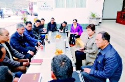     云南省政協(xié)脫貧攻堅助推行動領(lǐng)導(dǎo)小組辦公室成員深入一線調(diào)研?！》晕摹z