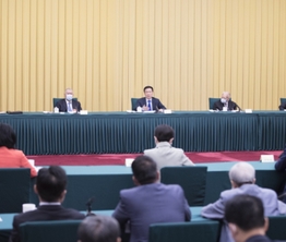 韓正與香港、澳門界別政協(xié)委員共商國是