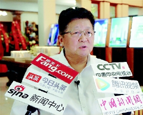 中房集團(tuán)理事長(zhǎng)，譽(yù)稱“中國(guó)房地產(chǎn)教父”，匯力基金董事長(zhǎng)孟曉蘇博士就“一帶一路”項(xiàng)目接受采訪。