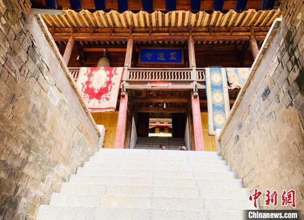 圖為漢傳佛教的圓通寺。　孫睿 攝