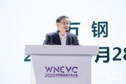 圖 全國政協(xié)副主席，中國科協(xié)主席，世界新能源汽車大會主席萬鋼