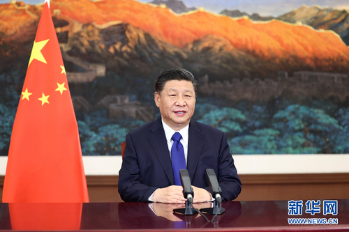12月3日，清華大學(xué)經(jīng)濟管理學(xué)院顧問委員會2020年會議在北京召開。國家主席習近平通過視頻向會議致辭，祝賀顧問委員會成立20周年。新華社記者 鞠鵬 攝