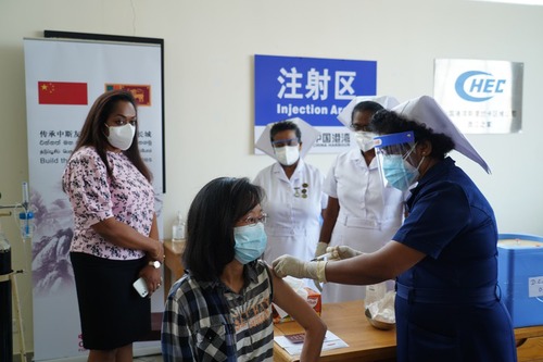 “春苗行動”5日在斯里蘭卡“一帶一路”建設標志性項目科倫坡港口城營地正式啟動。新華社記者 唐璐 攝