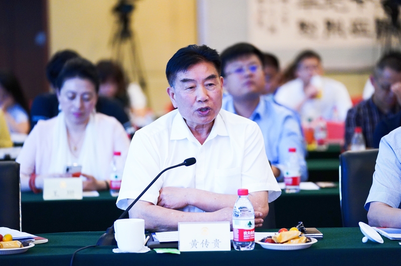 黃傳貴 十二屆全國政協(xié)委員、云南省醫(yī)學哲學研究會會長
