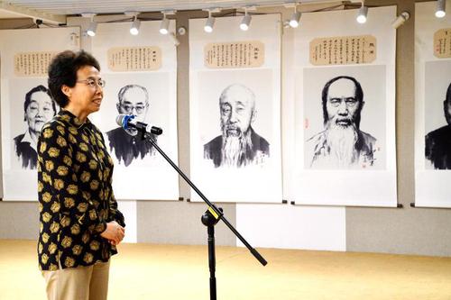 全國政協(xié)常委、民盟中央副主席、北京市政協(xié)副主席、民盟北京市主委程紅