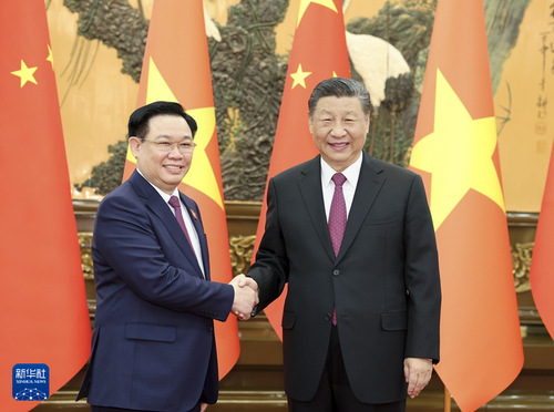 4月8日，國家主席習(xí)近平在北京人民大會堂會見越南國會主席王庭惠。新華社記者 丁海濤 攝