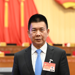 薪火相傳報(bào)國(guó)志 香江涌動(dòng)愛(ài)國(guó)情
