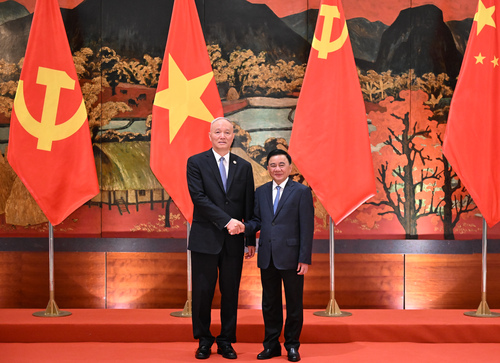 蔡奇同越共中央政治局委員、中央書記處常務(wù)(7009666)-20250415064115