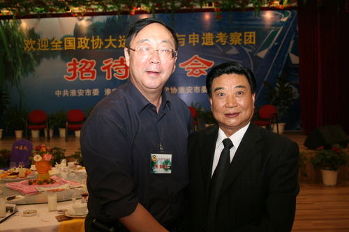 2006年參加全國政協(xié)大運(yùn)河申遺考察時，(7173548)-20250512093134